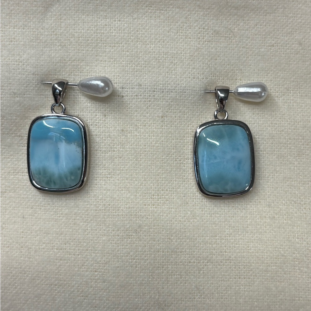 Orecchini fatti a mano in argento sterling con granato e larimar: gioielli con pietre preziose 925 - Italia Orecchini fatti a mano in argento sterling con granato e larimar: gioielli con pietre preziose 925 - Italia